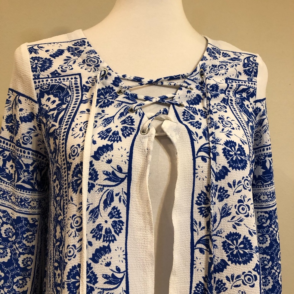 Blu Pepper Blue & White Boho Floral Print Top - Picture 15 of 16